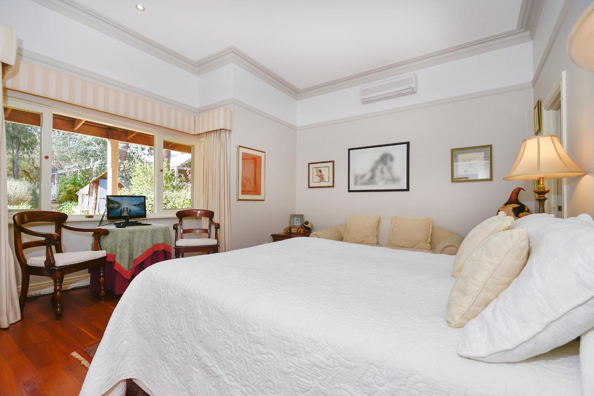 Ford House Bed & Breakfast Бриджтаун Экстерьер фото