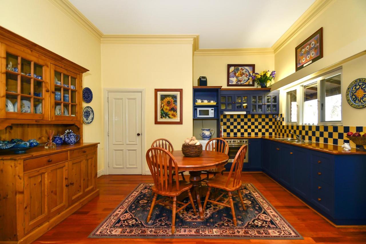 Ford House Bed & Breakfast Бриджтаун Экстерьер фото